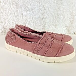 Rocket Dog‎ Women's 11 Pink Canvas Slip On Shoes Sneakers Sarai Radui Comfort